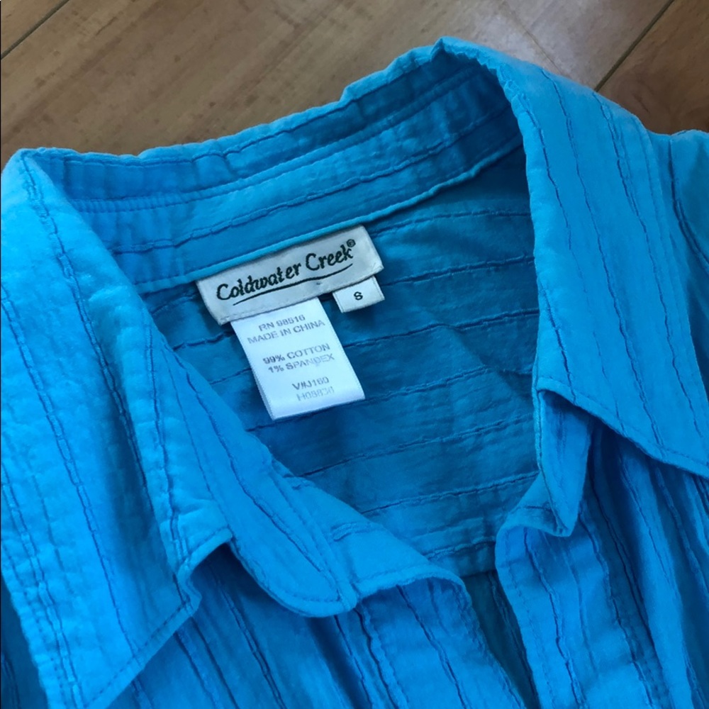 Pretty Blue Button Up - Picture 2 of 3